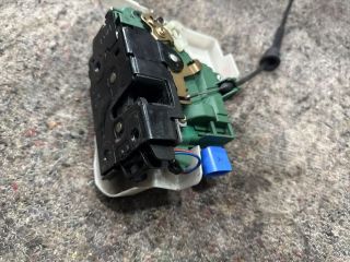 bontott VW MULTIVAN Bal első Ajtózár