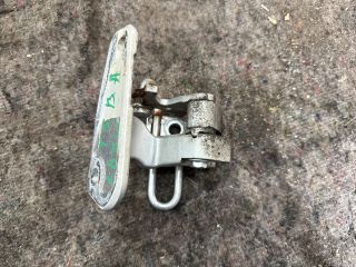 bontott VW MULTIVAN Bal első Alsó Zsanér