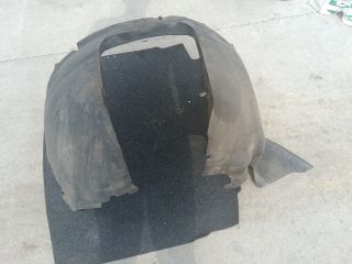 bontott VW MULTIVAN Bal első Első Dobbetét (Kerékjárati, Műanyag)