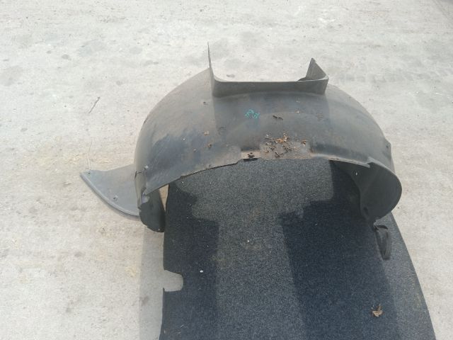 bontott VW MULTIVAN Bal első Első Dobbetét (Kerékjárati, Műanyag)