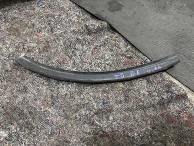 bontott VW MULTIVAN Bal első Gumikéder