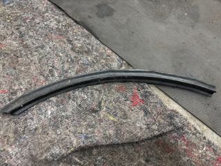 bontott VW MULTIVAN Bal első Gumikéder