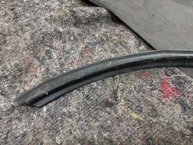 bontott VW MULTIVAN Bal első Gumikéder