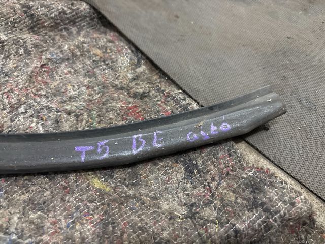 bontott VW MULTIVAN Bal első Gumikéder