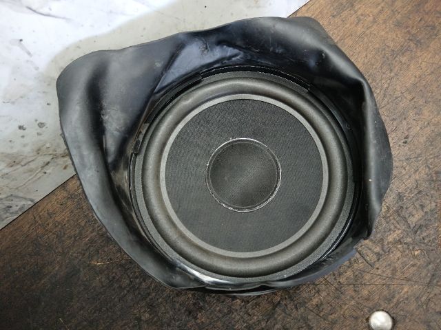 bontott VW MULTIVAN Bal első Hangszóró