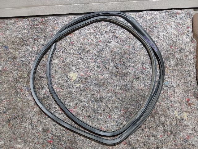 bontott VW MULTIVAN Bal hátsó Gumikéder