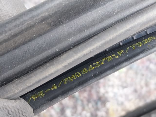 bontott VW MULTIVAN Bal hátsó Gumikéder