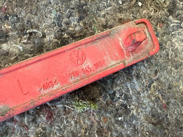 bontott VW MULTIVAN Bal hátsó Prizma