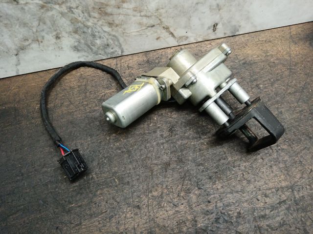 bontott VW MULTIVAN Bal Tolóajtó Zárszerkezet