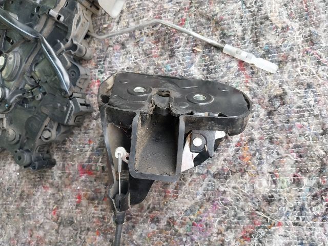 bontott VW MULTIVAN Bal Tolóajtó Zárszerkezet