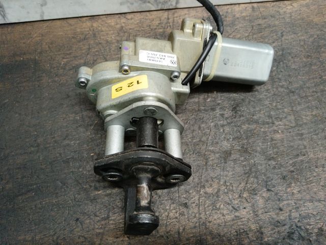 bontott VW MULTIVAN Bal Tolóajtó Zárszerkezet