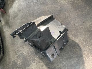 bontott VW MULTIVAN Biztosítéktábla Doboz