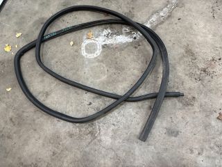 bontott VW MULTIVAN Csomagtérajtó Gumikéder