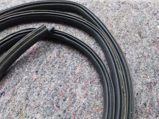 bontott VW MULTIVAN Csomagtérajtó Gumikéder