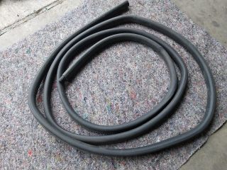 bontott VW MULTIVAN Csomagtérajtó Gumikéder