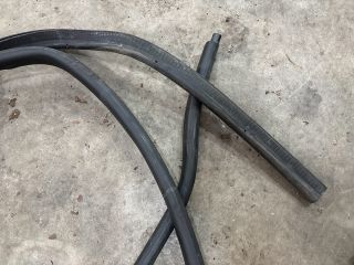 bontott VW MULTIVAN Csomagtérajtó Gumikéder