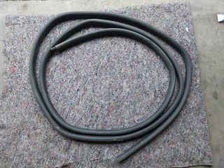 bontott VW MULTIVAN Csomagtérajtó Gumikéder