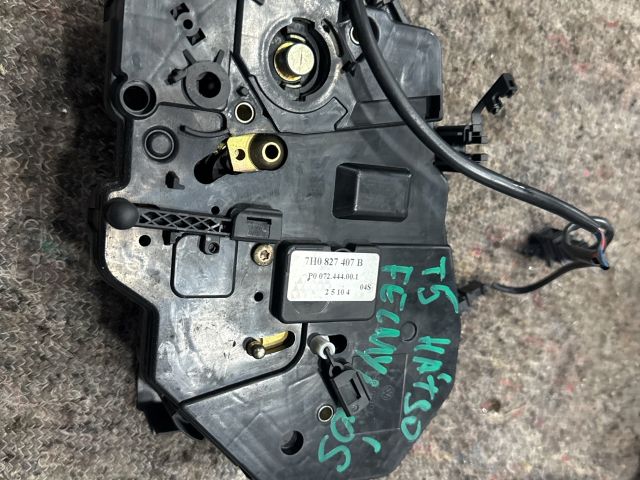 bontott VW MULTIVAN Csomagtérajtó Zárszerkezet