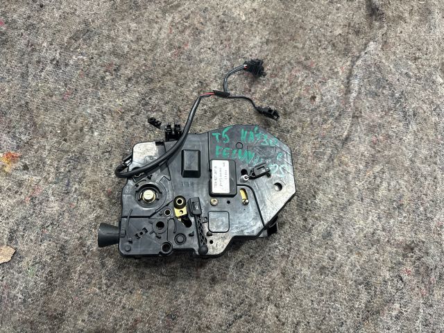 bontott VW MULTIVAN Csomagtérajtó Zárszerkezet