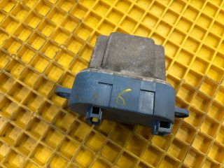 bontott VW MULTIVAN Előtét Ellenállás Fűtőmotor