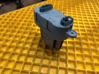 bontott VW MULTIVAN Előtét Ellenállás Fűtőmotor