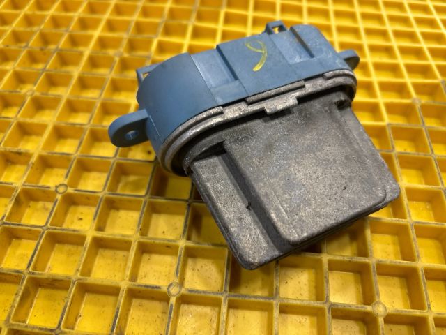 bontott VW MULTIVAN Előtét Ellenállás Fűtőmotor