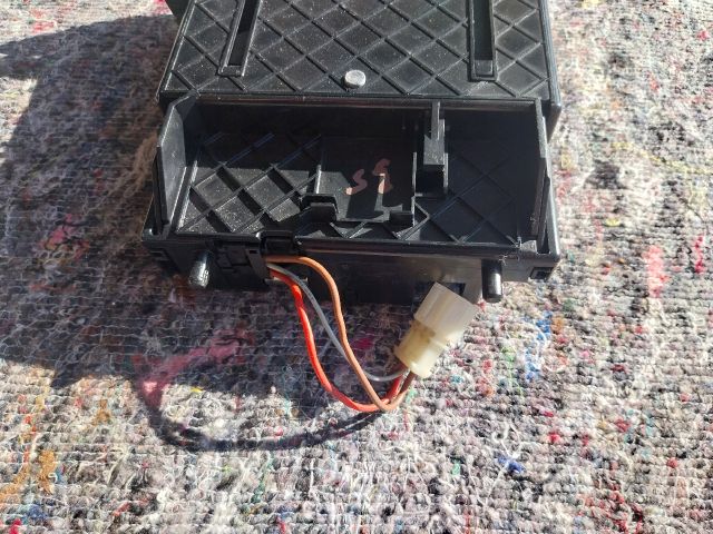 bontott VW MULTIVAN Első Hamutartó