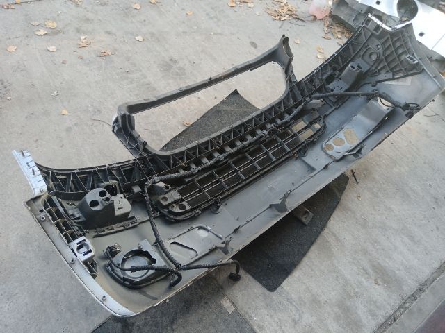 bontott VW MULTIVAN Első Lökhárító (Részeivel)