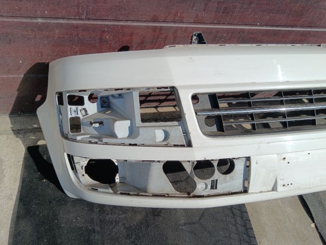 bontott VW MULTIVAN Első Lökhárító (Üresen)