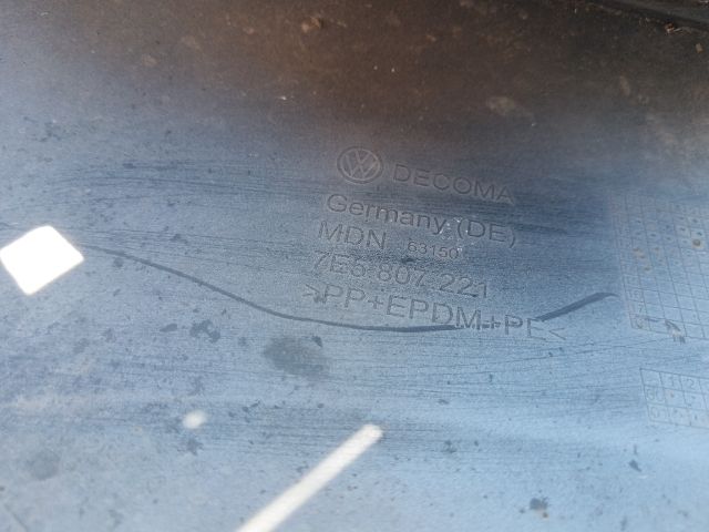 bontott VW MULTIVAN Első Lökhárító (Üresen)