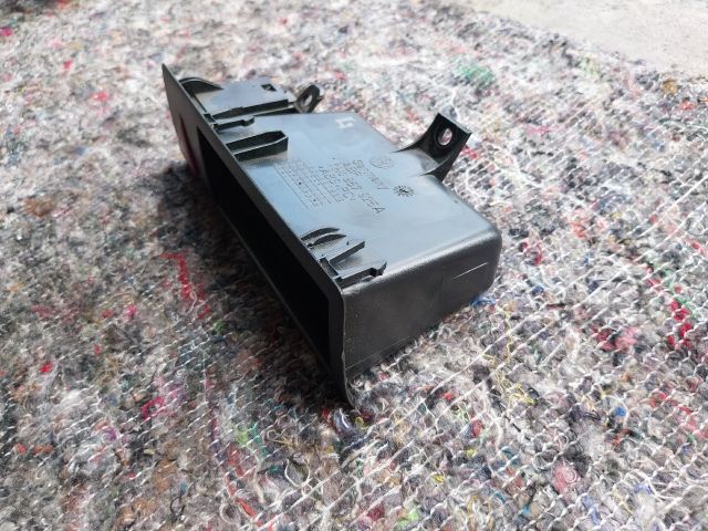 bontott VW MULTIVAN Első Tároló Rekesz