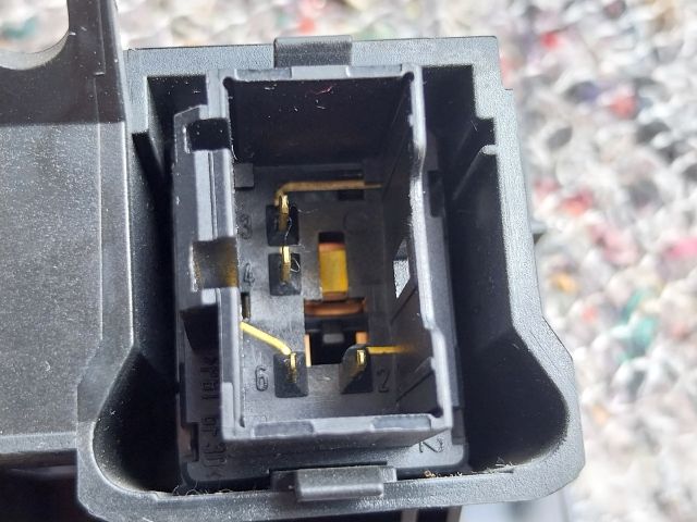 bontott VW MULTIVAN Első Tároló Rekesz