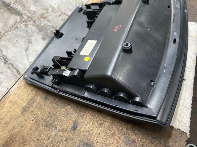 bontott VW MULTIVAN Első Tároló Rekesz