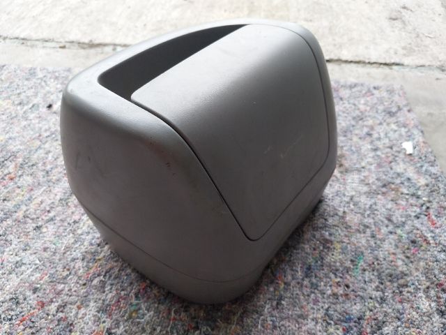 bontott VW MULTIVAN Első Tároló Rekesz