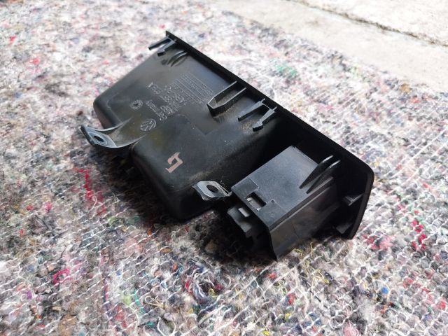 bontott VW MULTIVAN Első Tároló Rekesz