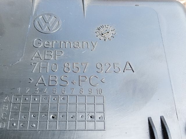 bontott VW MULTIVAN Első Tároló Rekesz