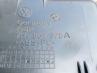 bontott VW MULTIVAN Első Tároló Rekesz