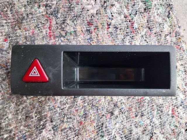 bontott VW MULTIVAN Első Tároló Rekesz