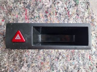 bontott VW MULTIVAN Első Tároló Rekesz