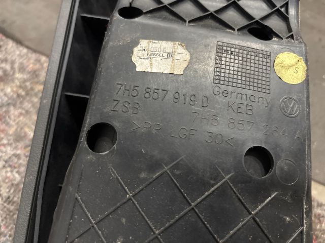 bontott VW MULTIVAN Első Tároló Rekesz