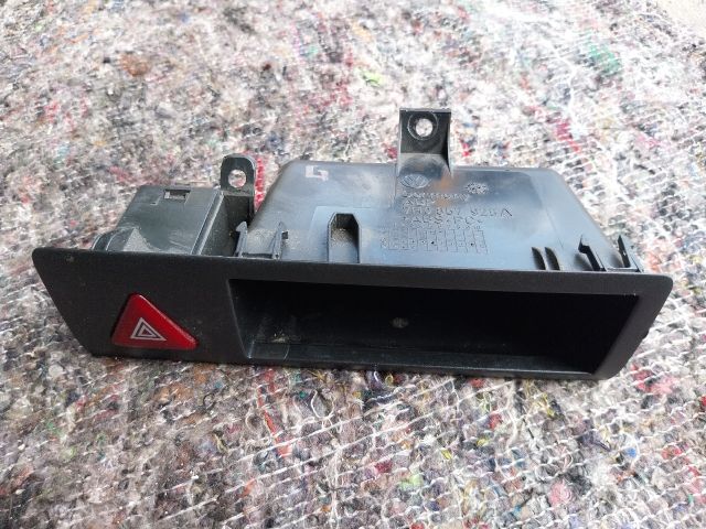 bontott VW MULTIVAN Első Tároló Rekesz