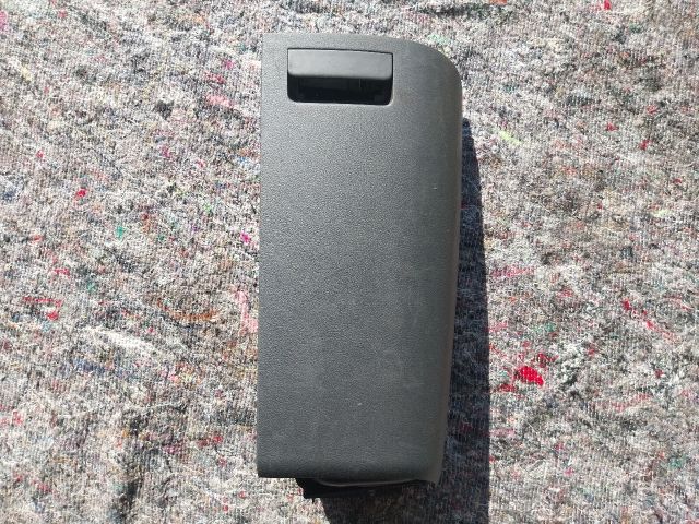 bontott VW MULTIVAN Első Tároló Rekesz