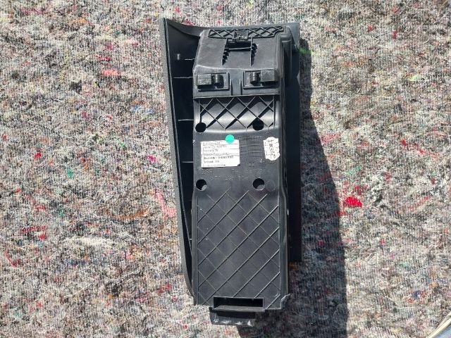 bontott VW MULTIVAN Első Tároló Rekesz