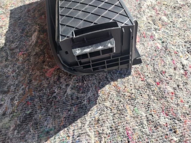 bontott VW MULTIVAN Első Tároló Rekesz