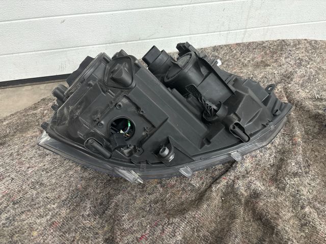 bontott VW MULTIVAN Fényszóró Pár