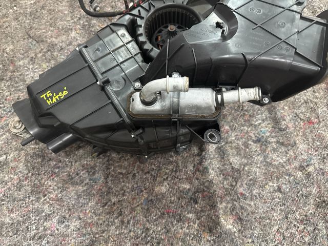 bontott VW MULTIVAN Fűtés Box