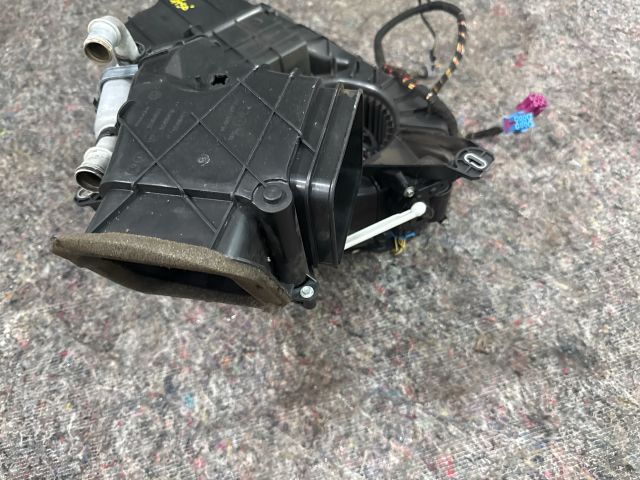 bontott VW MULTIVAN Fűtés Box