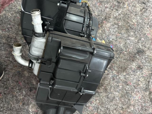 bontott VW MULTIVAN Fűtés Box