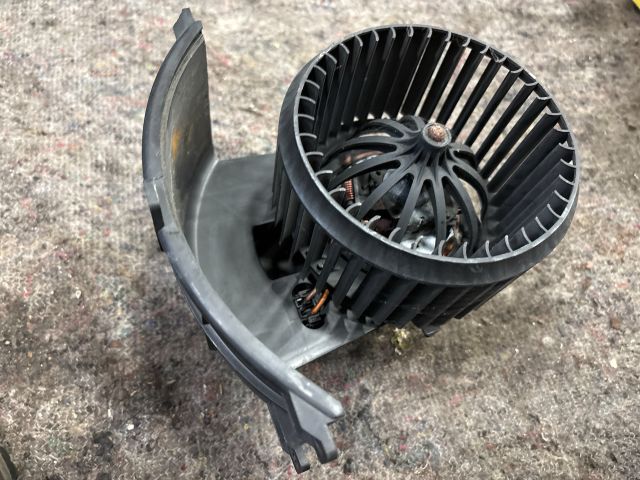 bontott VW MULTIVAN Fűtőmotor (Klímás)