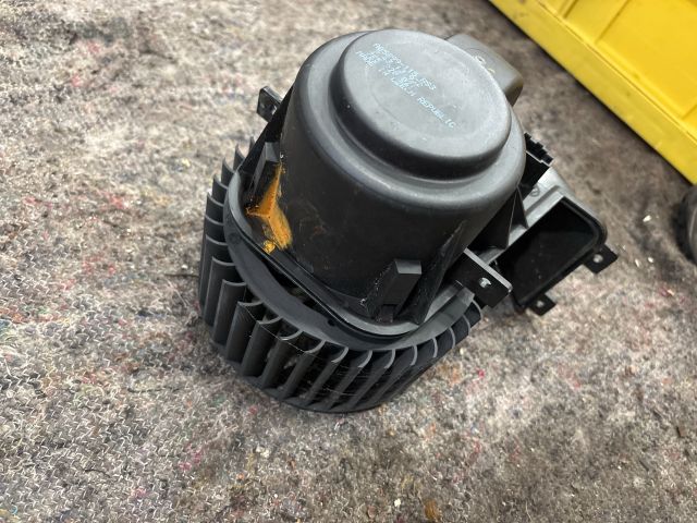 bontott VW MULTIVAN Fűtőmotor (Klímás)